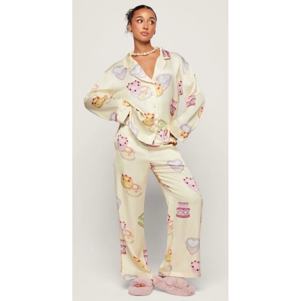 Neendi Buttercream Cake Print Pajama Set XL Long Sleeve Button Down